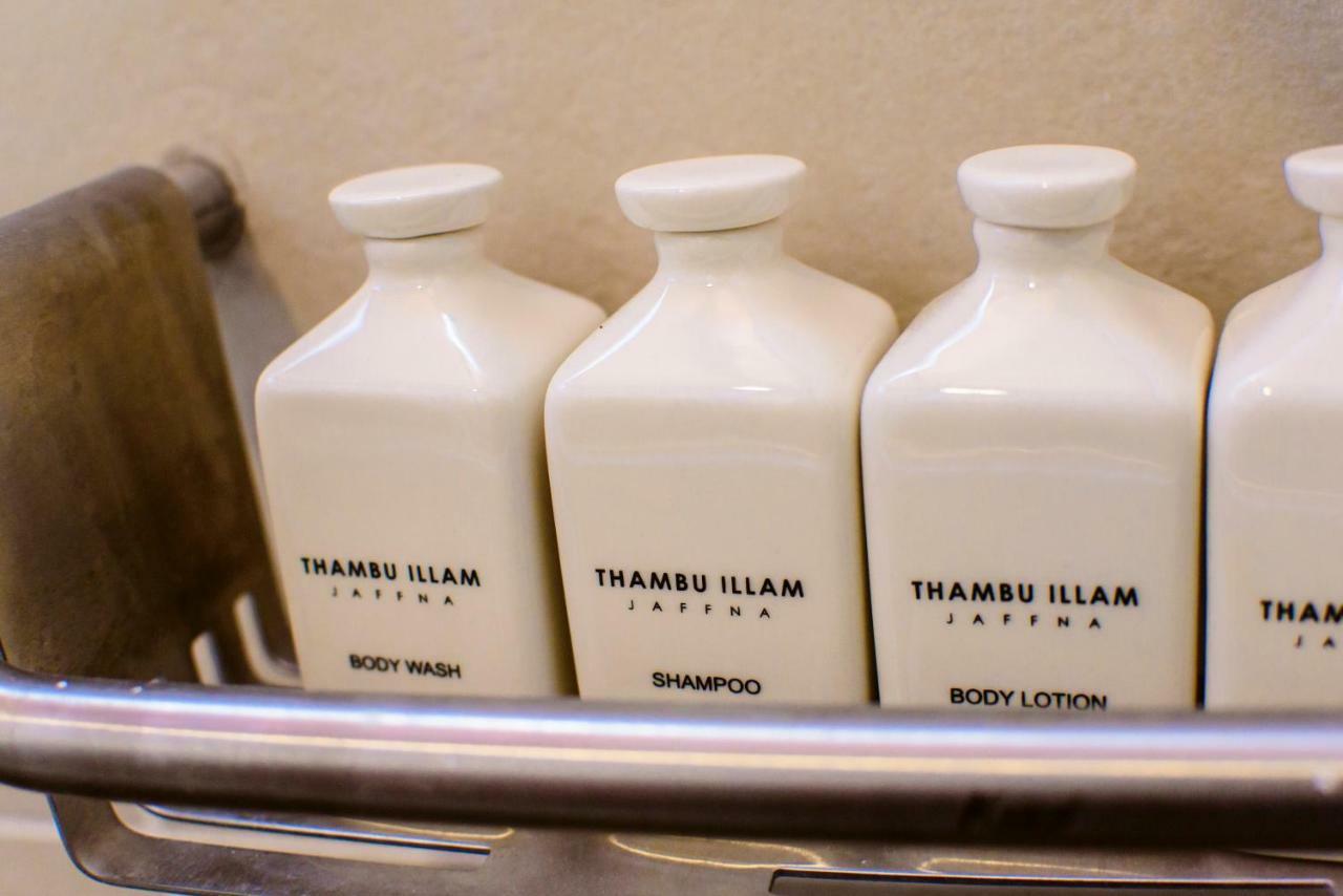 ホテル Thambu Illam ジャフナ エクステリア 写真